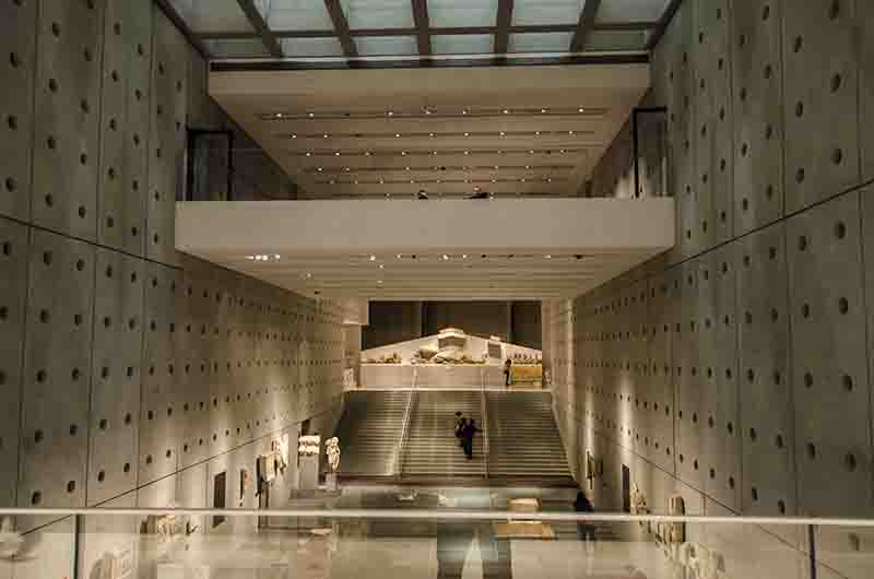 56 - Grecia - Atenas - museo de la Acropolis - interior